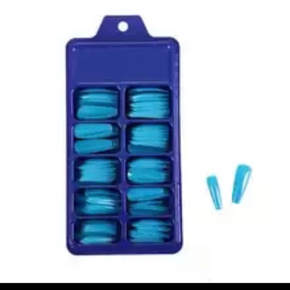 Press on nails